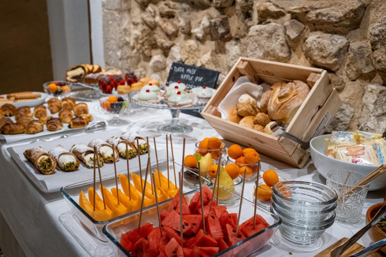 Palazzo Gilistro Bed & Breakfast Syracuse Bagian luar foto